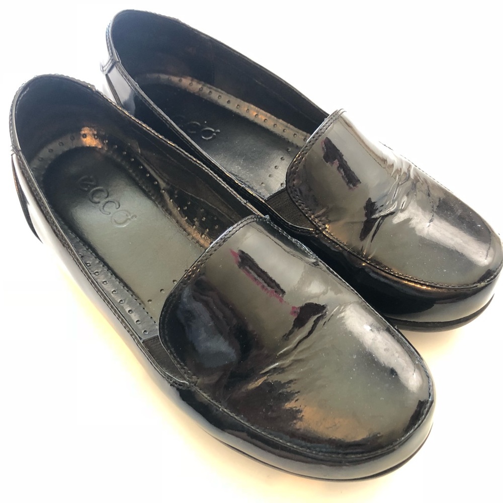 ECCO Black Patent Leather “Avery” Loafers
